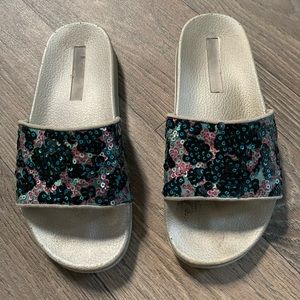 Womens slide sandals ‼️Final sale‼️
